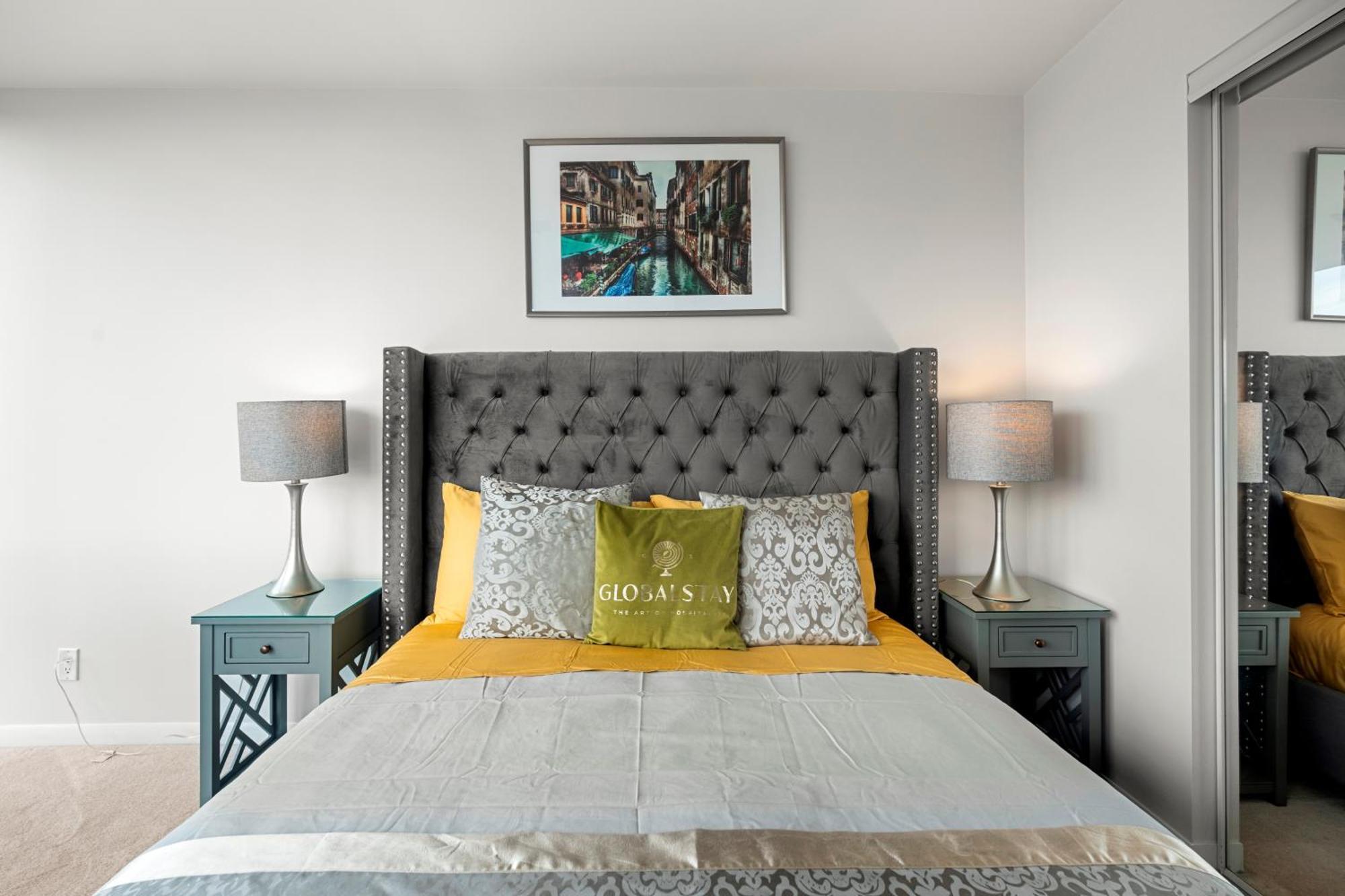 Globalstay. Burano Condos In Downtown トロント エクステリア 写真