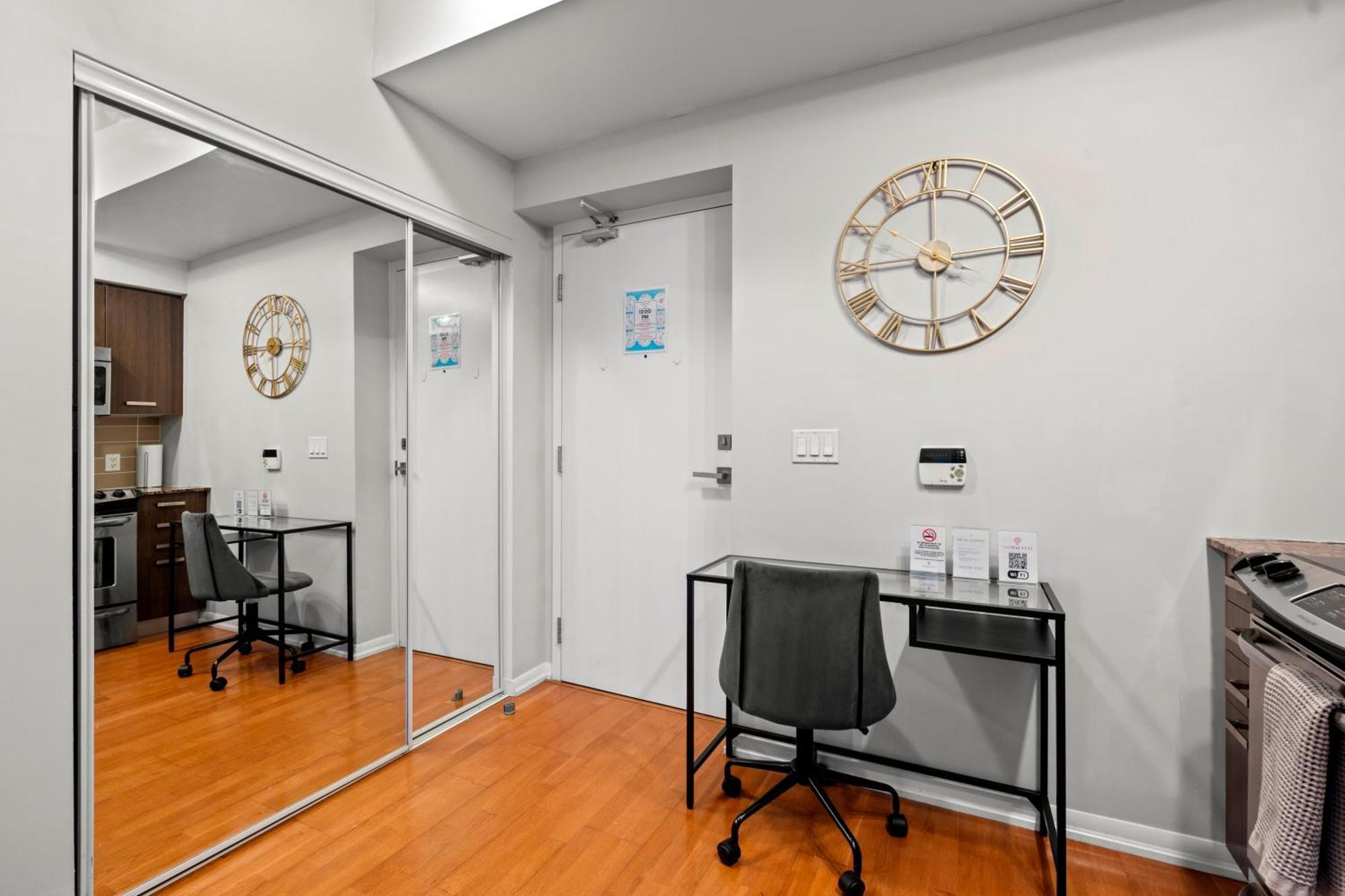 Globalstay. Burano Condos In Downtown トロント エクステリア 写真