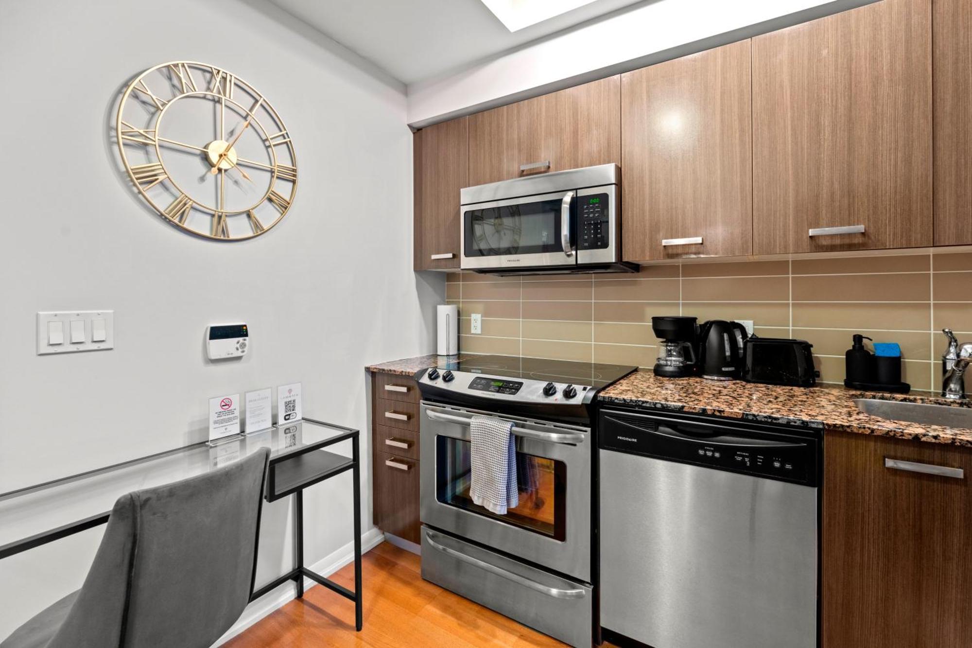 Globalstay. Burano Condos In Downtown トロント エクステリア 写真
