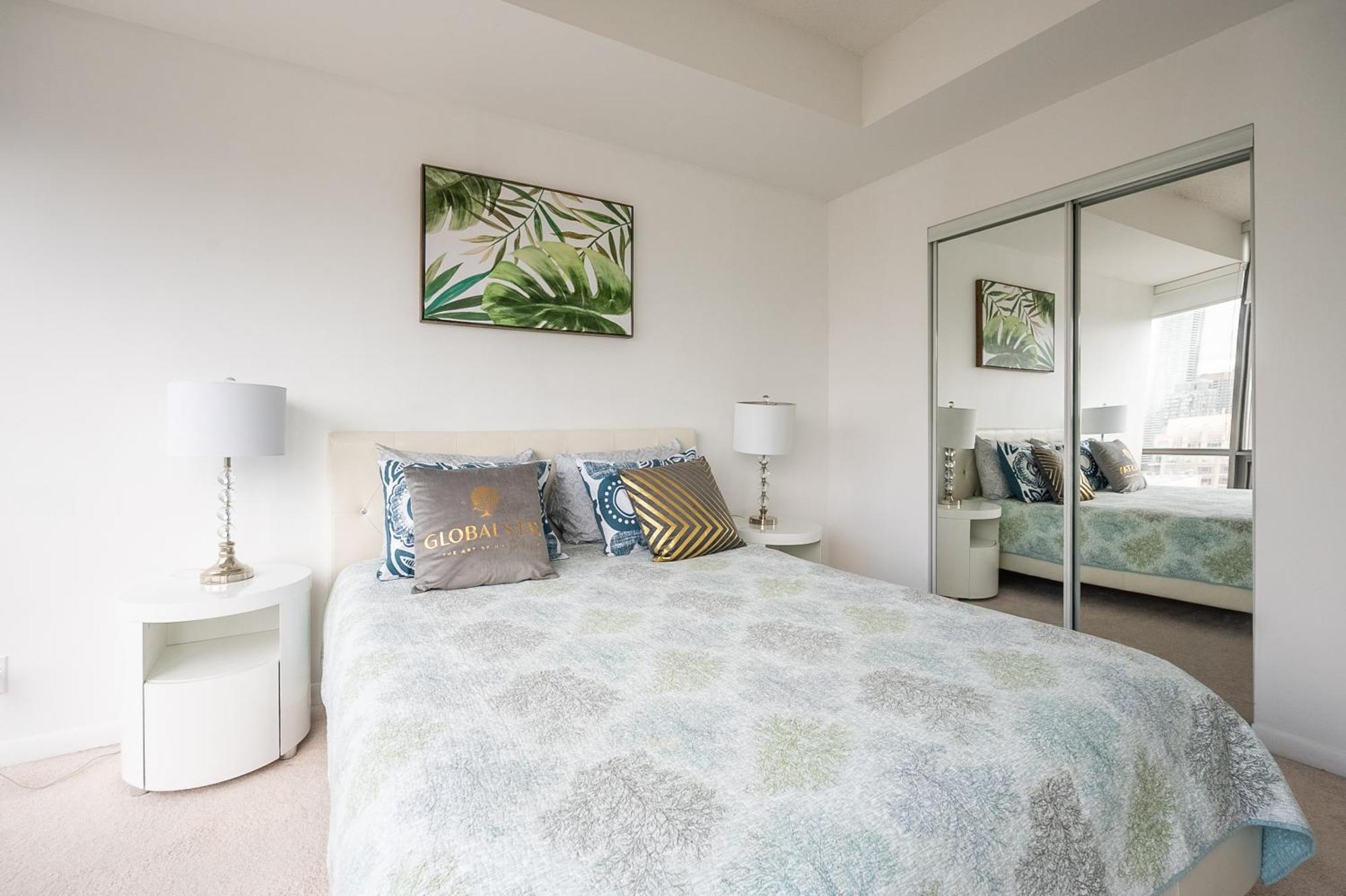 Globalstay. Burano Condos In Downtown トロント エクステリア 写真