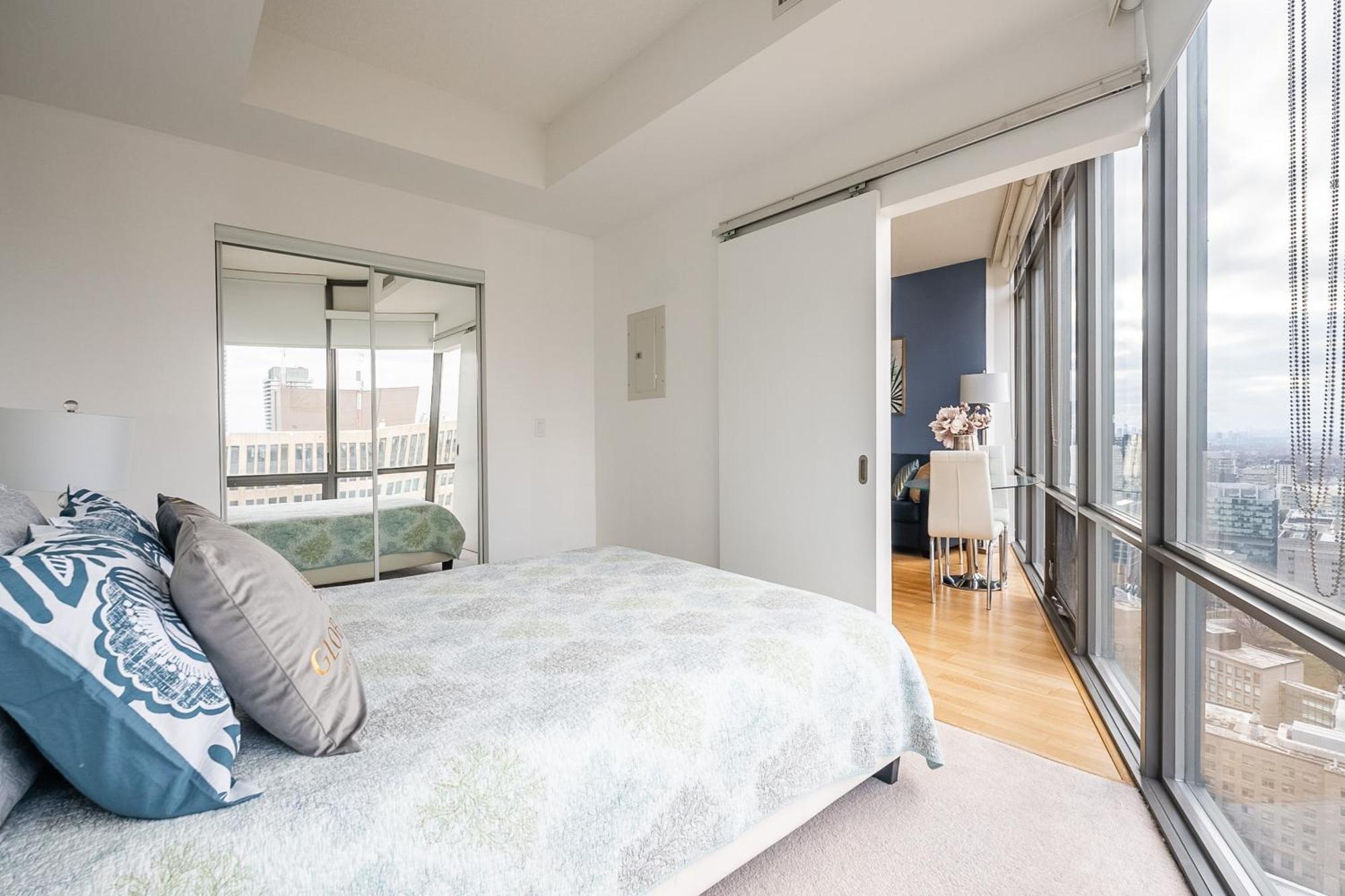 Globalstay. Burano Condos In Downtown トロント エクステリア 写真